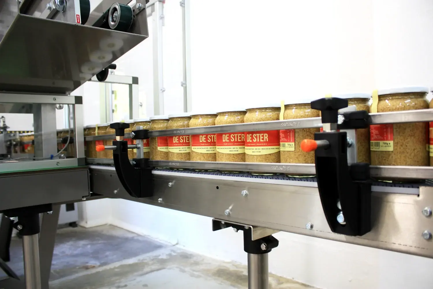 Lot tracking implemented in food production processes at De Ster